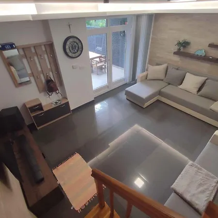 Holiday home In - Balaton 45332 Vonyarcvashegy